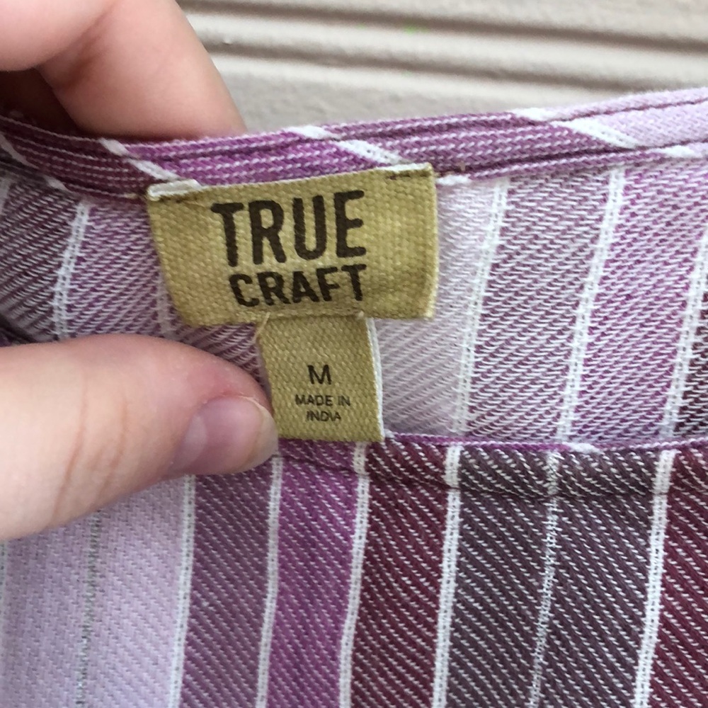 Top - Picture 2 of 2